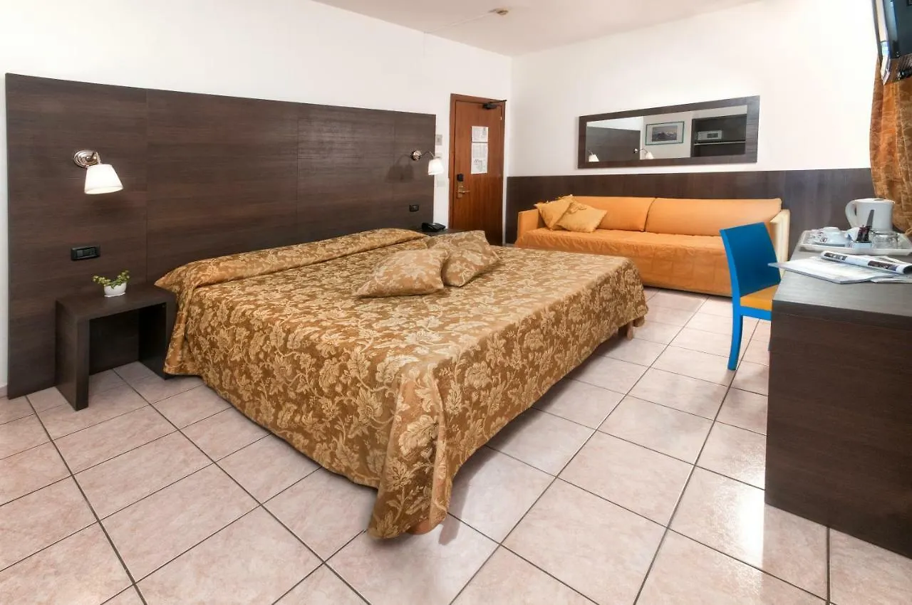 Hotel Ristorante Alla Botte Portogruaro 3*,